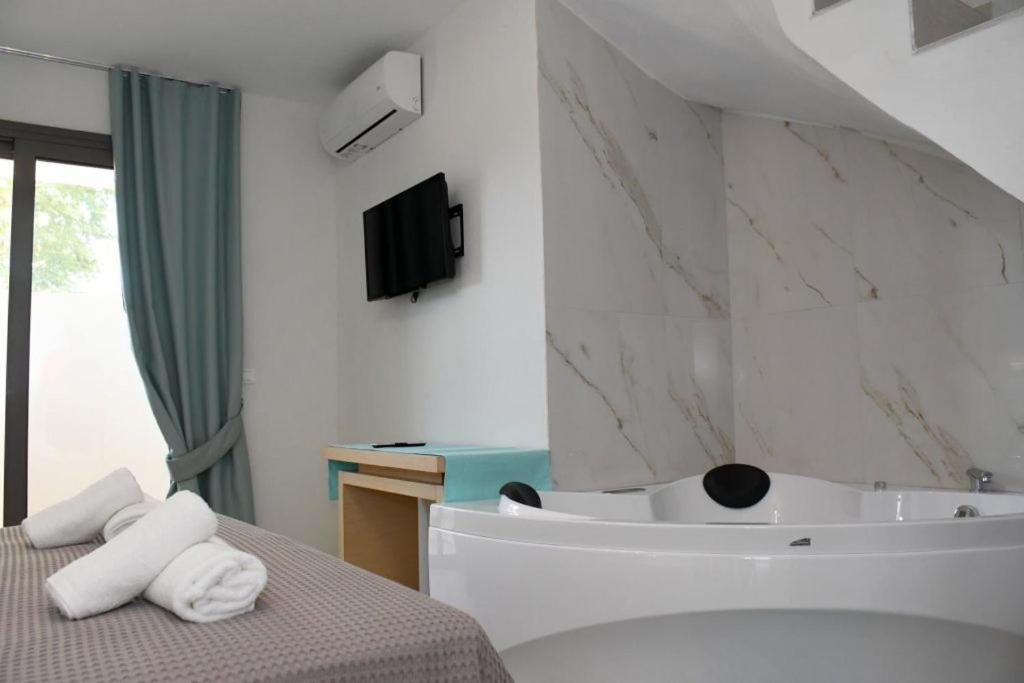 Theano Luxury Suites Nikiti 外观 照片